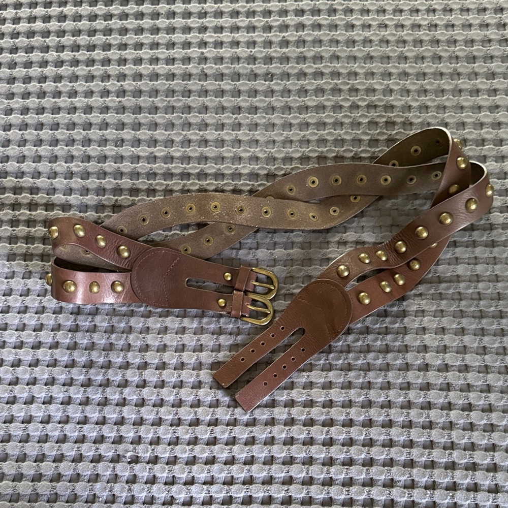 Brown Double-Row Eyelet Stretch Waist Belt with Brass-Tone Buckles